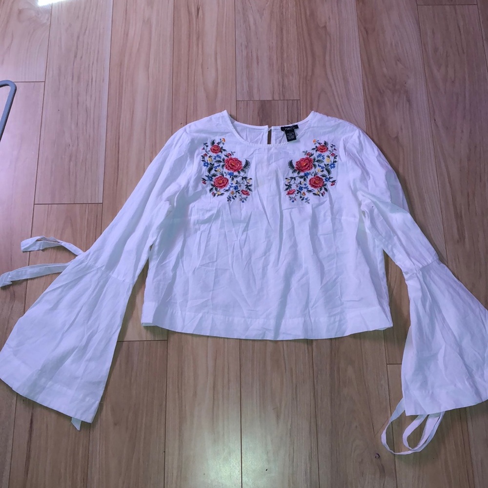 Rue 21 embroidered bell sleeve top